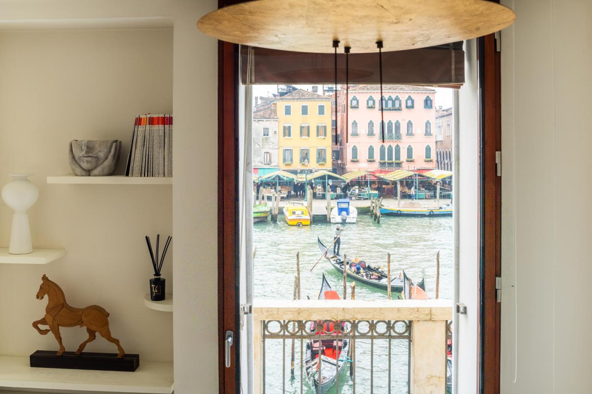Grand Canal Luxury Apartment With Terrace R&R Venetië Buitenkant foto
